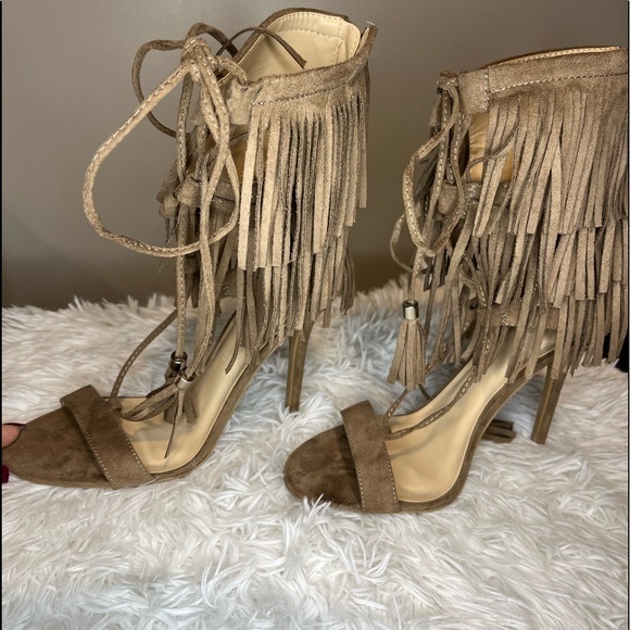 Sexy Wild Diva Fringe And Lace Up Heeled Sandals Size 7 1/2 - Picture 6 of 17